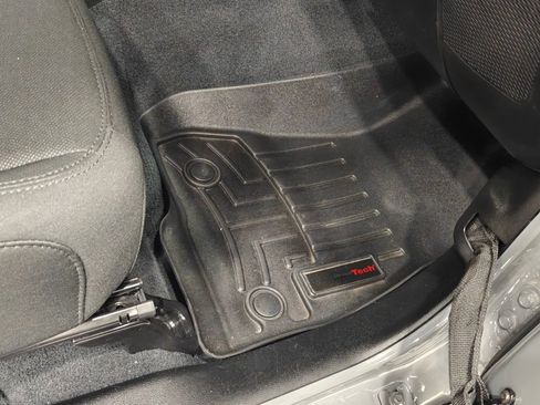 Used 2022 Jeep Wrangler Unlimited Sport S image 45