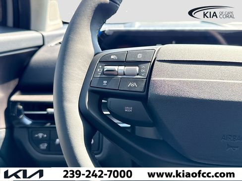 New 2026 Kia Sportage SX FWD image 36