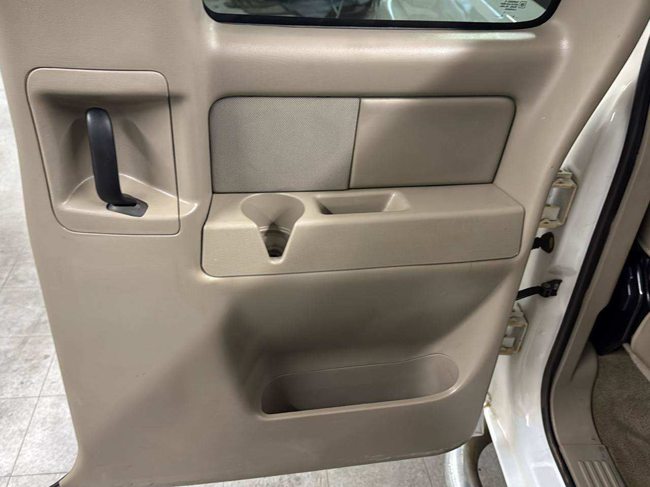 Used 2005 Chevrolet Silverado 2500 LT w/ Heavy-Duty Power Package AWD/4WD image 43