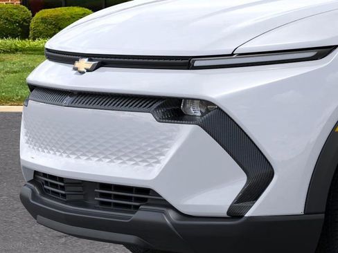 New 2026 Chevrolet Equinox EV LT image 13