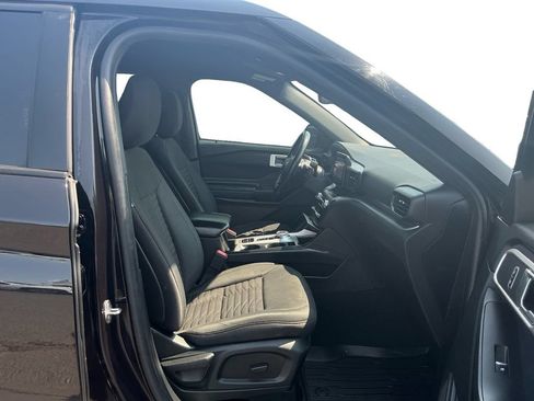 Used 2020 Ford Explorer XLT w/ Comfort Package RWD image 22