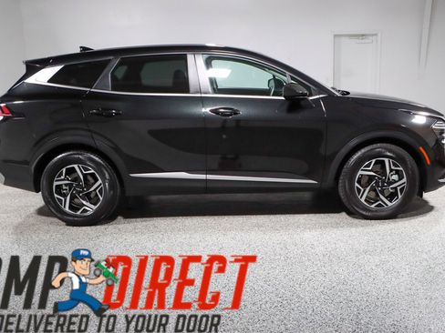 Used 2024 Kia Sportage LX FWD image 6