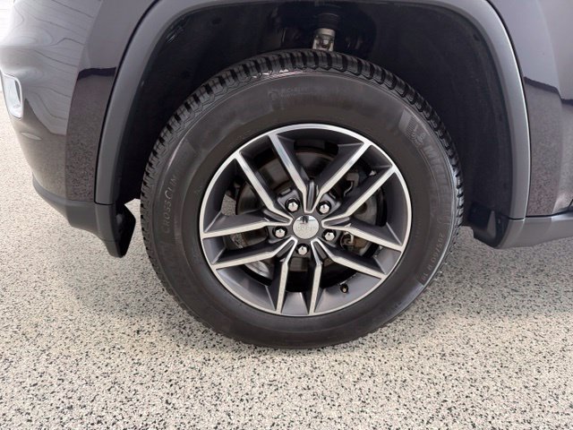 Used 2018 Jeep Grand Cherokee Limited AWD/4WD image 35