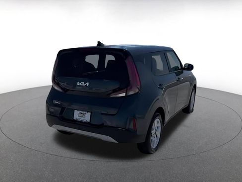 Used 2025 Kia Soul LX w/ LX Technology Package FWD image 14