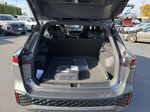 New 2026 Volkswagen Tiguan SE R-Line image 22