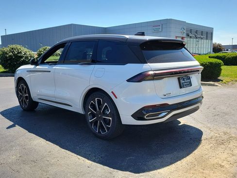 New 2026 Lincoln Nautilus Reserve AWD/4WD image 6