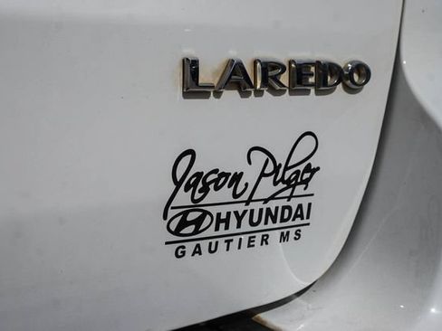 Used 2021 Jeep Grand Cherokee Laredo RWD image 4