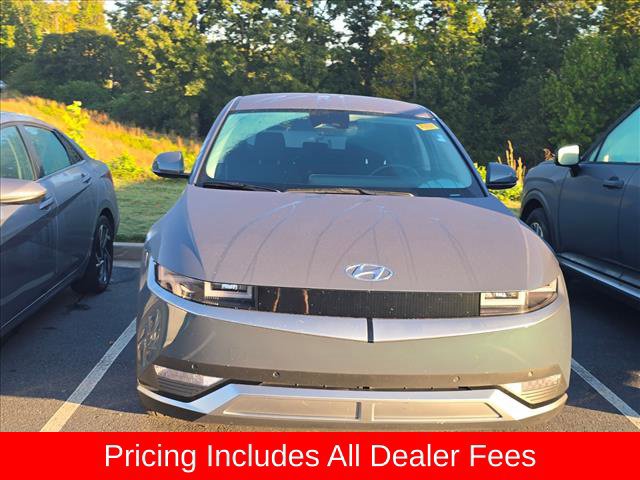 Used 2024 Hyundai Ioniq 5 SEL AWD/4WD image 2
