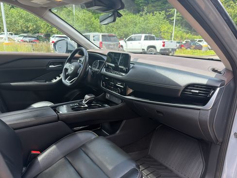 Certified 2023 Nissan Rogue SL w/ SL Premium Package FWD image 21