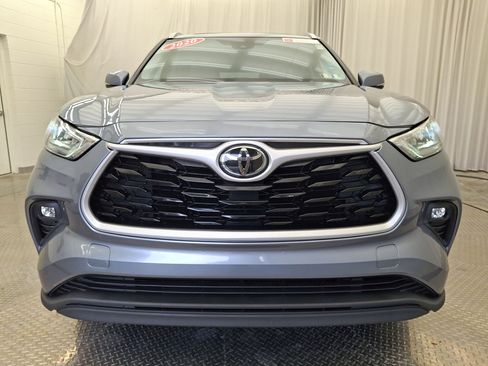 Certified 2020 Toyota Highlander XLE AWD/4WD image 33