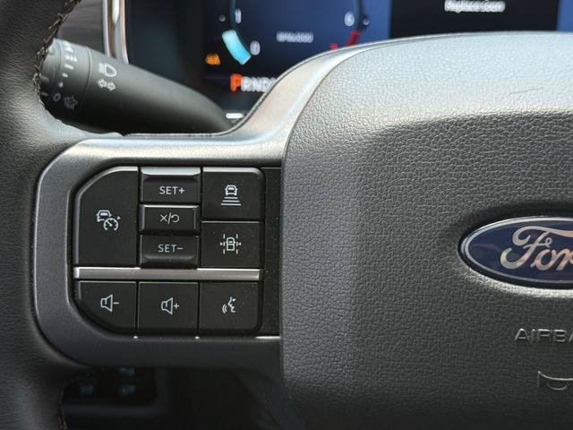 Used 2025 Ford F150 Lariat AWD/4WD image 13