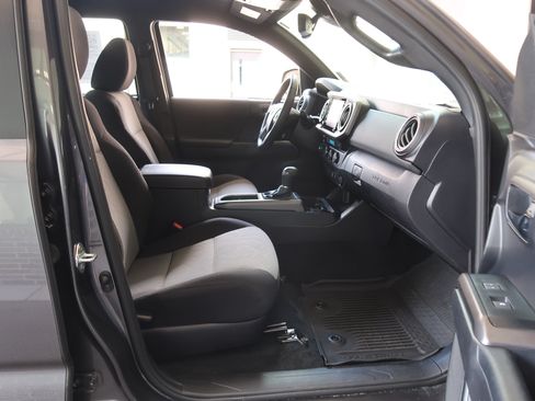 Used 2021 Toyota Tacoma TRD Sport w/ Technology Package RWD image 40