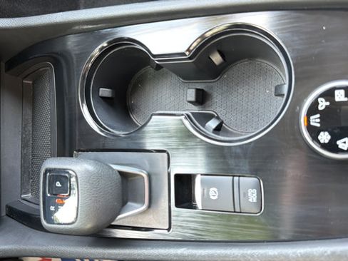 Used 2023 Nissan Rogue SV AWD/4WD image 18
