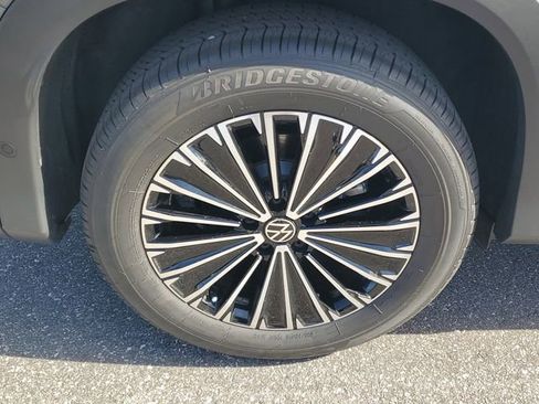 New 2026 Volkswagen Tiguan S FWD image 5