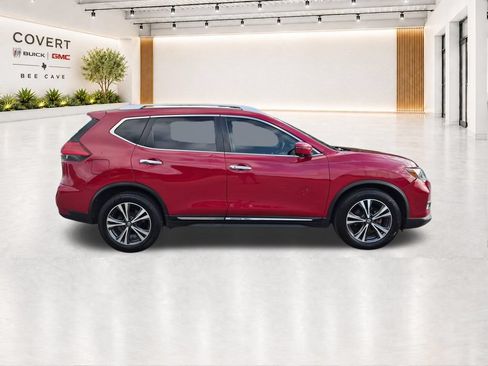 Used 2017 Nissan Rogue SL FWD image 13