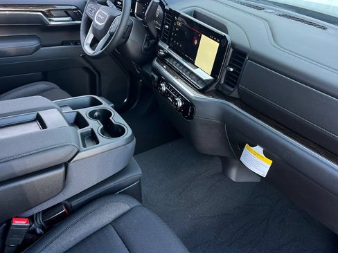 New 2026 GMC Sierra 1500 Elevation w/ X31 Off-Road Package AWD/4WD image 13