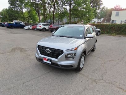 Used 2024 Hyundai Venue SE