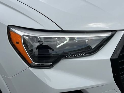 Used 2022 Audi Q3 2.0T Premium AWD/4WD image 18