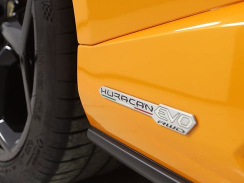 Used 2022 Lamborghini Huracan EVO image 66