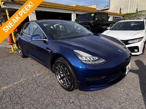 Used 2019 Tesla Model 3 Standard Range Plus image 1