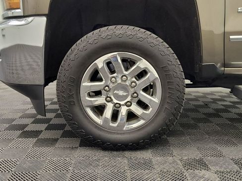 Used 2015 Chevrolet Silverado 2500 LTZ AWD/4WD image 11