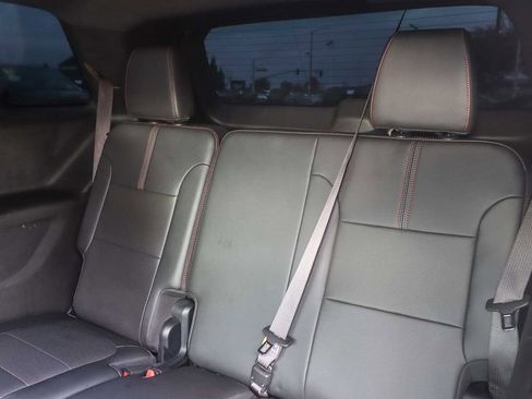 Used 2023 Chevrolet Traverse RS image 45