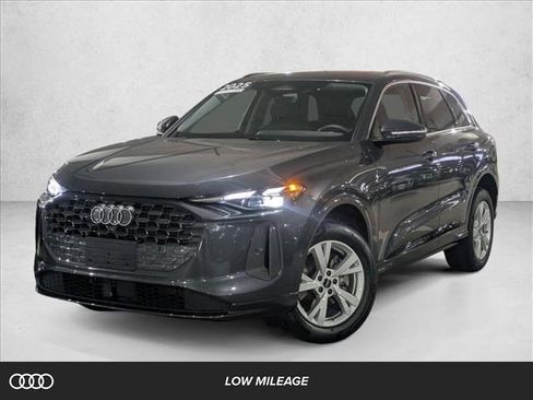 Certified 2025 Audi Q5 Premium w/ Convenience Package image 1