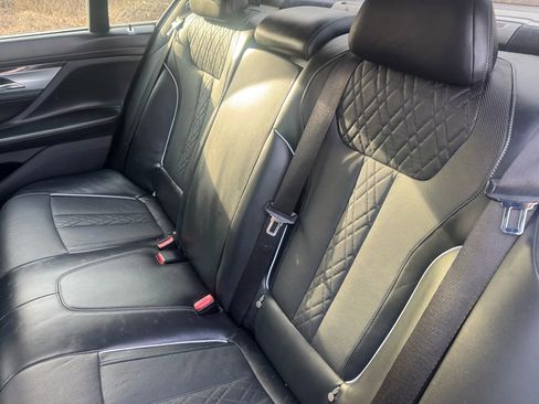 Used 2018 BMW 750i xDrive image 23