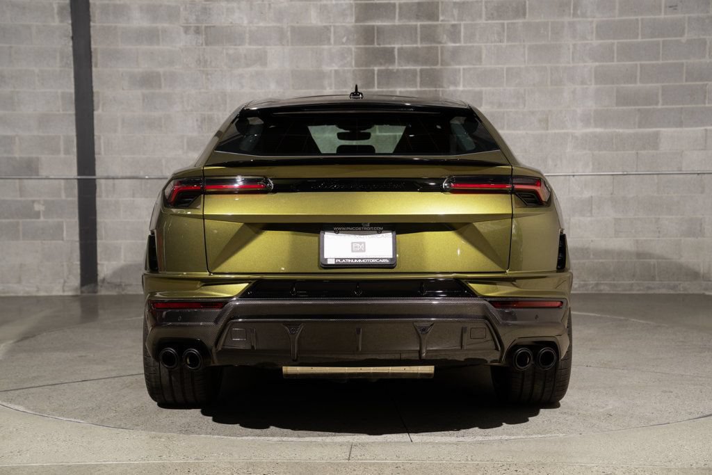 Used 2024 Lamborghini Urus Performante AWD/4WD image 7