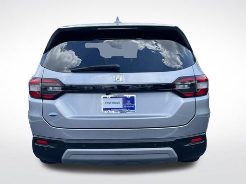 Certified 2025 Honda Pilot EX-L image 5