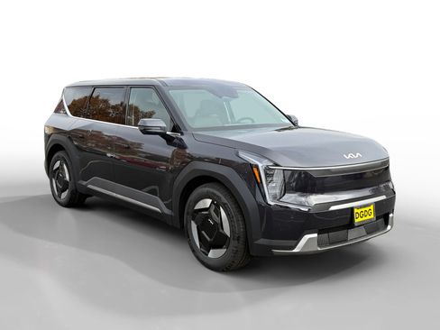 New 2026 Kia EV9 Light image 7
