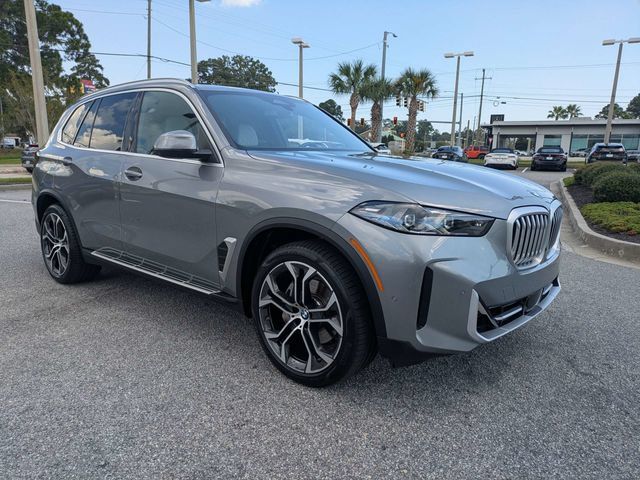 Used 2026 BMW X5 xDrive40i w/ Climate Comfort Package AWD/4WD image 2