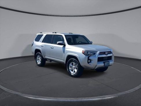 Certified 2021 Toyota 4Runner SR5 Premium w/ Moonroof Package AWD/4WD image 2