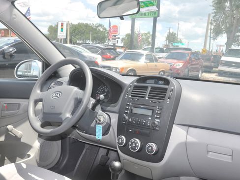 Used 2009 Kia Spectra LX FWD image 26