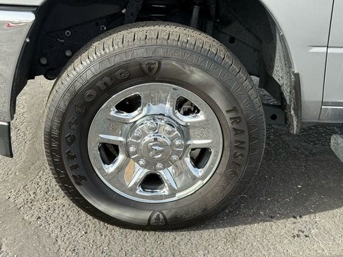 Used 2024 RAM 2500 Tradesman w/ Chrome Appearance Group image 10