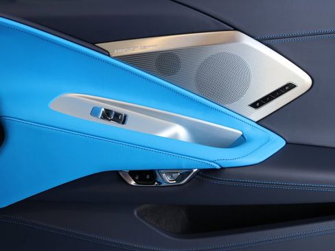 Used 2023 Chevrolet Corvette Stingray Premium Conv w/ Z51 Performance Package image 25