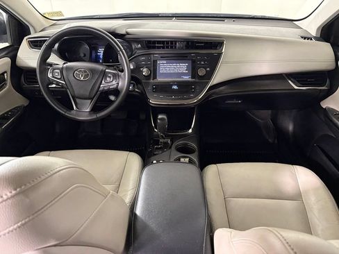 Used 2018 Toyota Avalon XLE w/ All Weather Liner Package FWD image 36