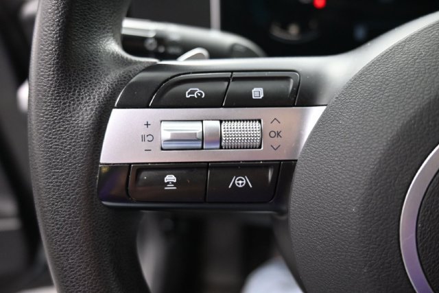 Used 2025 Hyundai Sonata SEL FWD image 25