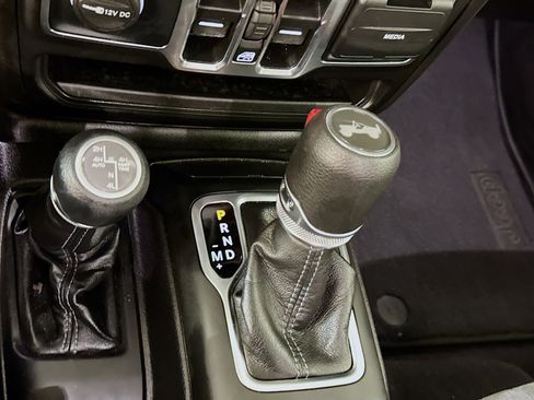 Used 2025 Jeep Wrangler Sahara w/ Safety Group image 24