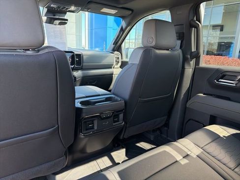 Used 2024 Chevrolet Silverado 1500 ZR2 w/ Technology Package AWD/4WD image 16