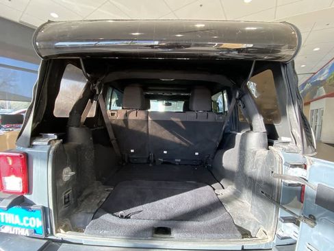 Used 2015 Jeep Wrangler Unlimited Sport w/ Quick Order Package 23S AWD/4WD image 23