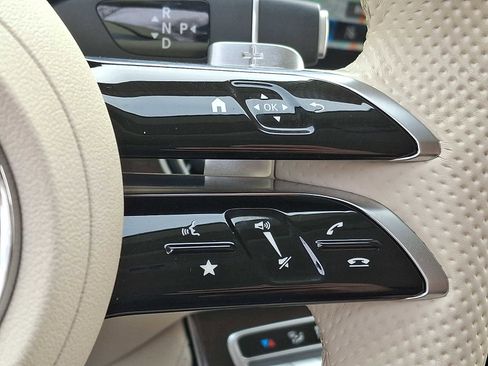 Used 2021 Mercedes-Benz E 450 4MATIC Cabriolet w/ AMG Line image 18