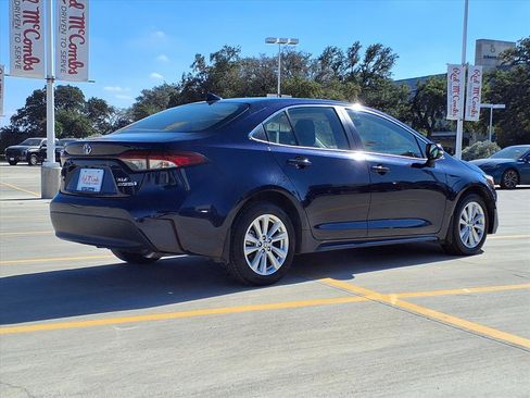 Used 2024 Toyota Corolla XLE image 5