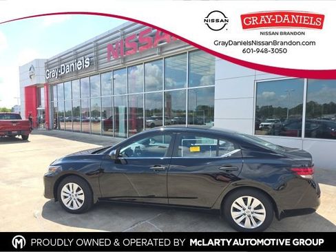 Certified 2025 Nissan Sentra S FWD image 1