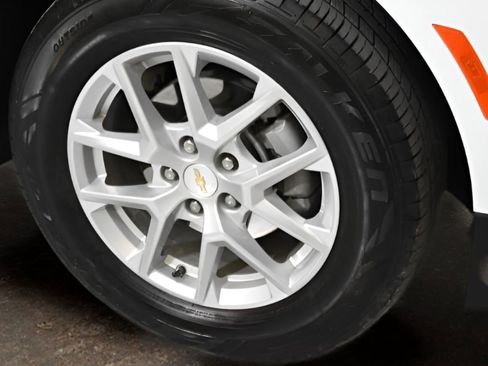 Used 2022 Chevrolet Equinox LS AWD/4WD image 6