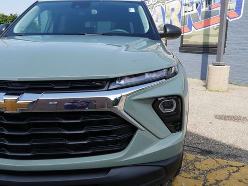 New 2026 Chevrolet TrailBlazer LS w/ LS Convenience Package FWD image 3