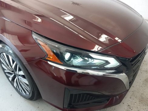 Used 2025 Nissan Altima 2.5 SV FWD image 5