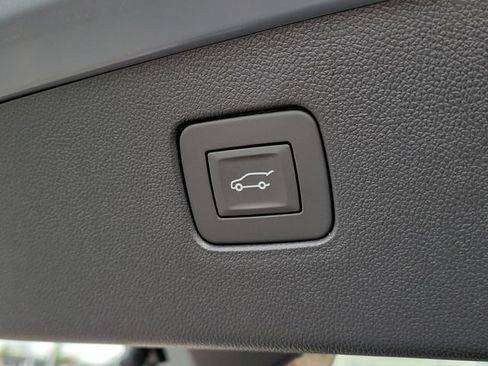 New 2026 Buick Envista Sport Touring w/ Convenience I Package FWD image 9