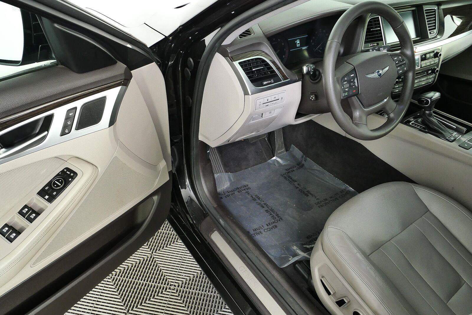 Used 2018 Genesis G80 3.8 RWD image 8