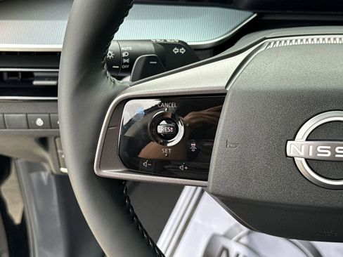 New 2025 Nissan Murano SL image 17